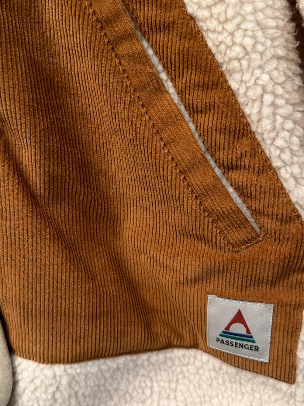 Passenger Women’s Clover Sherpa Fleece - Size XL - Picture 3 of 7